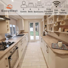 EasyRest Spalding - 5 Beds & Free Parking - Central & Quiet Location - 3rd Bedroom Optional - Entire Spacious House